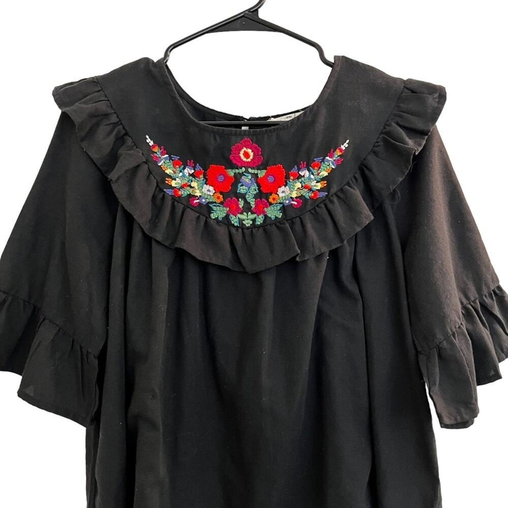 Black ruffled embroidered short sleeve boho festival top by Entro Medium